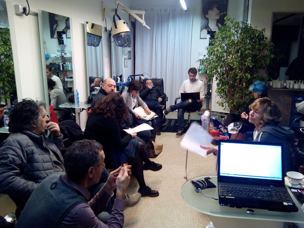 cermenatextutti's tweet photo. Al lavoro per il consiglio comunale di questa sera!! Sempre sul pezzo.. #CxT http://t.co/rkOoGddGIm