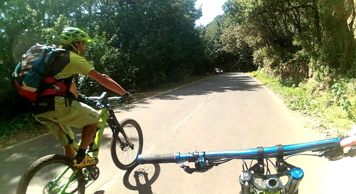 xDelta4z5s7's tweet photo. #Teneriffe #Anaga #MTB #Tour #Bionicon http://t.co/YhC9Llu385 http://t.co/RUVqL0FZ8A