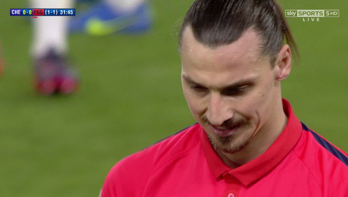 SkySportsCL's tweet photo. RED-CARD! Zlatan Ibrahimovic has been sent off for a challenge on Oscar. Right decision? FAV for yes, RT for no. http://t.co/UbPQQiCOrm