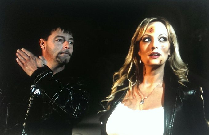 Dear Jack...found this while editing photos this morning. Explain yourself! ;) http://t.co/UySU1XLWI<a href="/tag/fan"class="tags"><span>#fan</span></a>