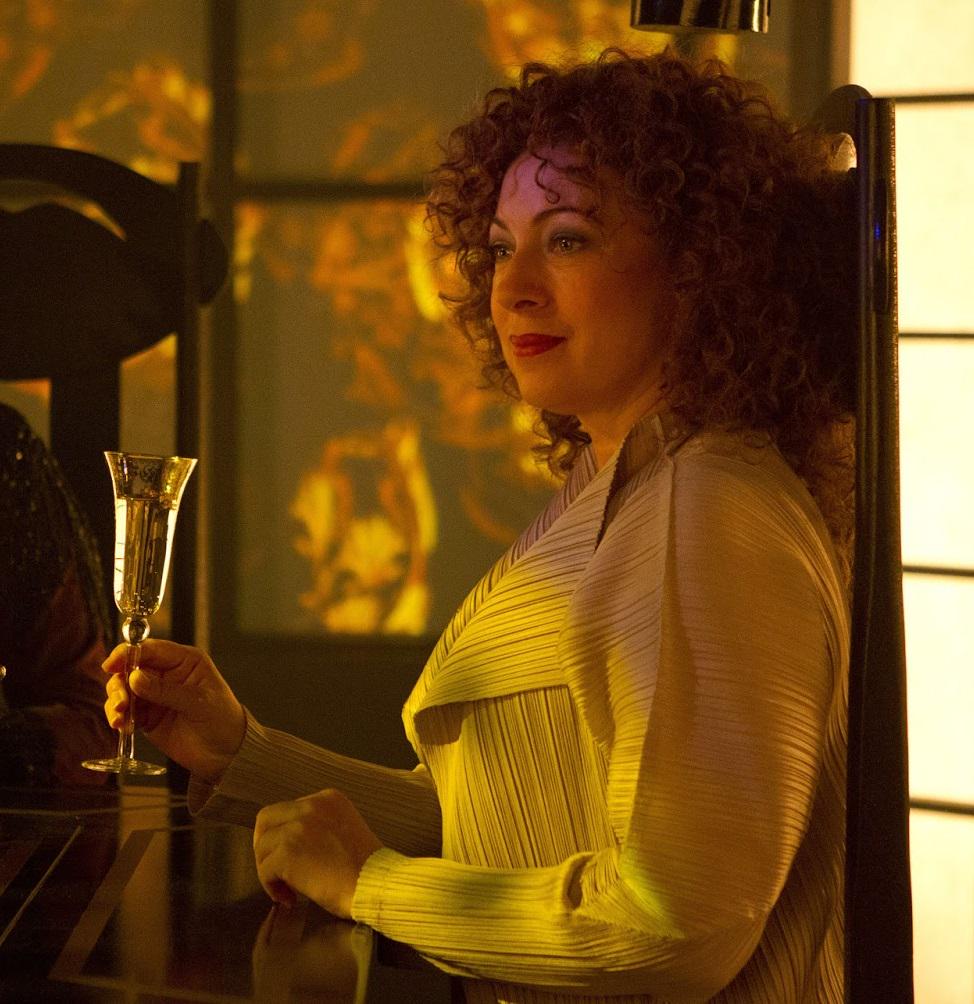 \" Happy Birthday, sweetie! Best wishes to Alex Kingston on her special day! SPOILERS... ^-^
