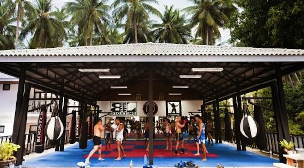 GLORY_WS's tweet photo. What do @Alistairovereem  @badr84hari @ernestohoost65 #Bonjasky have in common? #SUPERPRO 
http://t.co/ARs7reyvsb http://t.co/pYuLQsj7dj