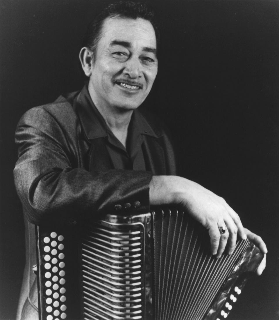 Happy birthday to el jefe del acordeón, Flaco Jimenez of San Antonio. Seventy-six today. 