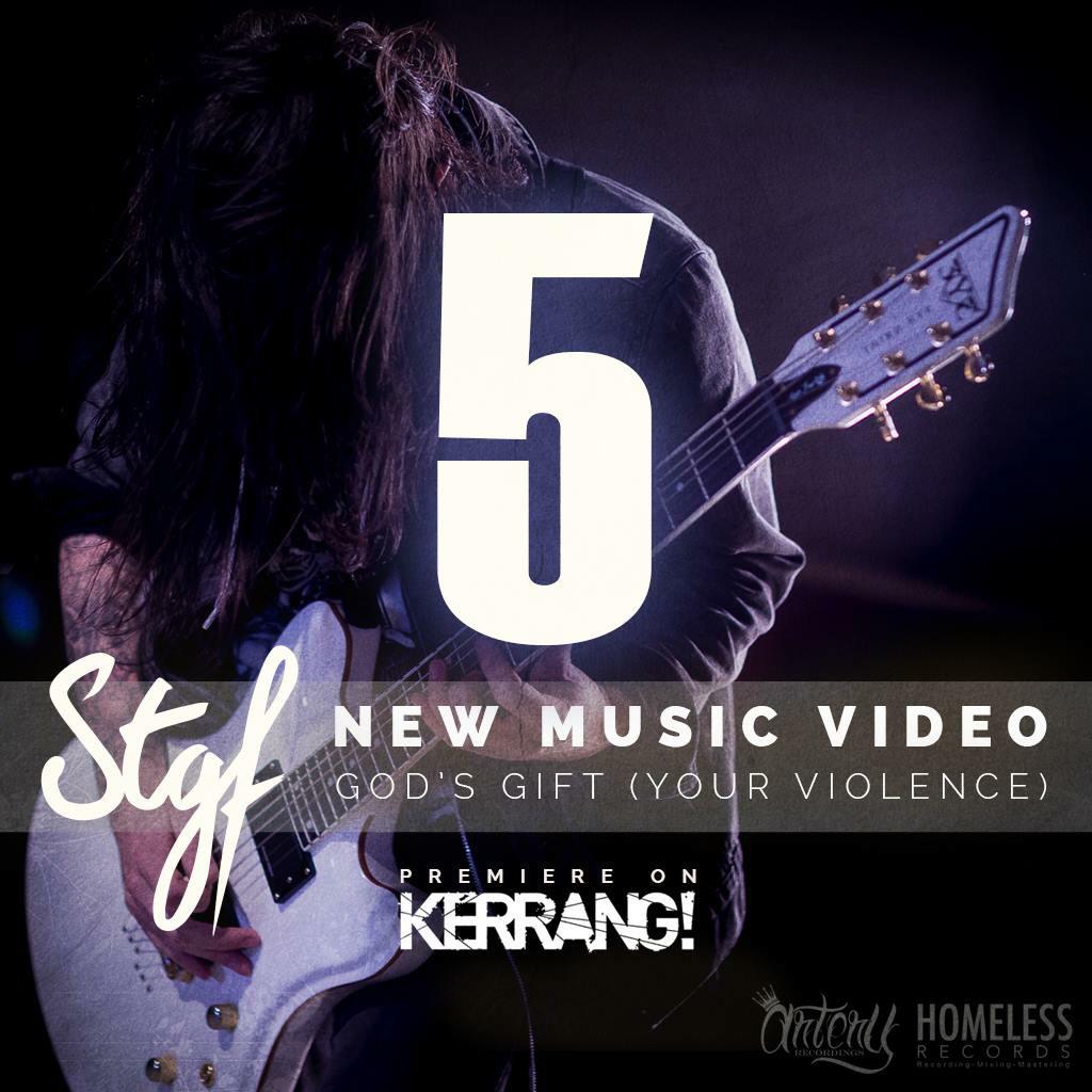 FIVE DAYS. 😉 RT! RT! RT!