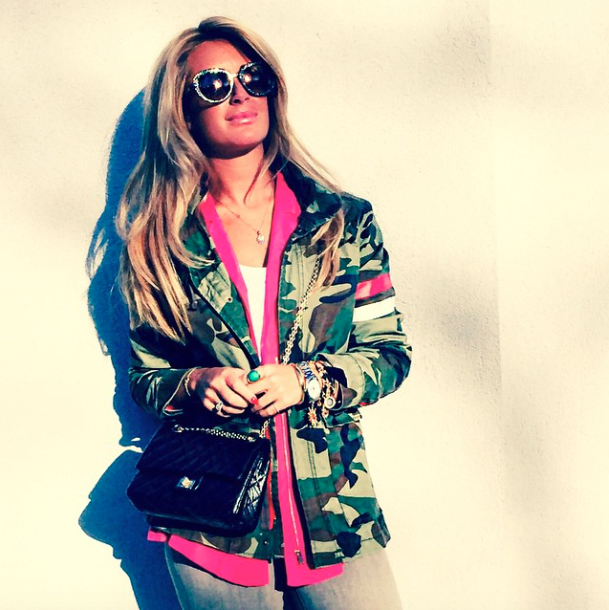 ChantalBles's tweet photo. Druk bezig met mijn 'secret project' met ​#TOVessentials! Mijn @Roberto_Cavalli zonnebril is perfect voor deze dag! http://t.co/6KaVS6oBrN