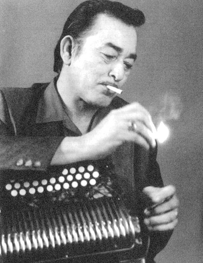 Happy birthday to conjunto, norteño and Tejano pioneer Flaco Jiménez ! 