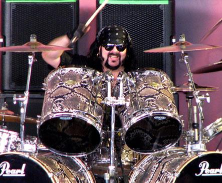 Happy Birthday Vinnie Paul!! \\m/\\m/ 