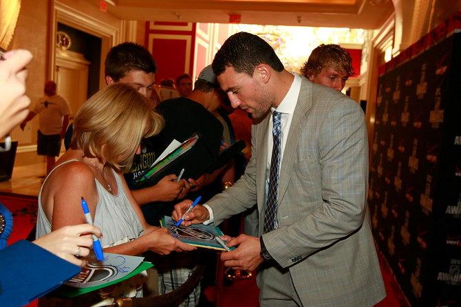 Happy 30th birthday to the one and only Paul Bissonnette! Congratulations 