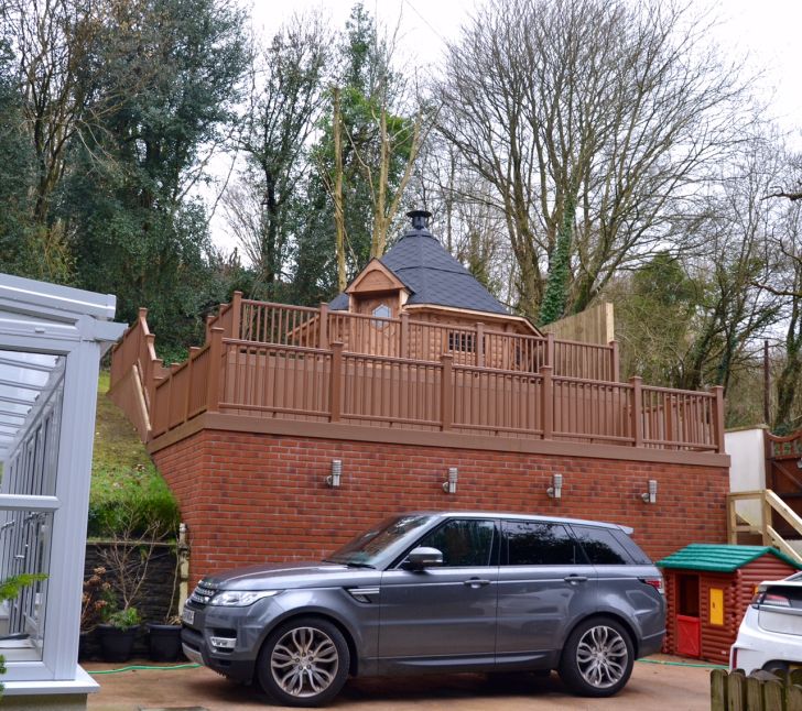 ArcticCabinsLtd's tweet photo. A great use of a sloping garden #wales #carnotincluded #RangeRover #cabin http://t.co/1kRrvYVDxX http://t.co/Hq6S2Lxbix