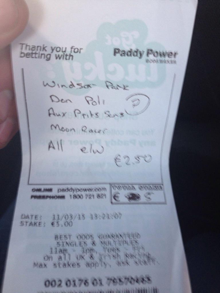 DeanQuinn4's tweet photo. Not a bad day in the office paddy @paddypower http://t.co/mVH9sCqi9U