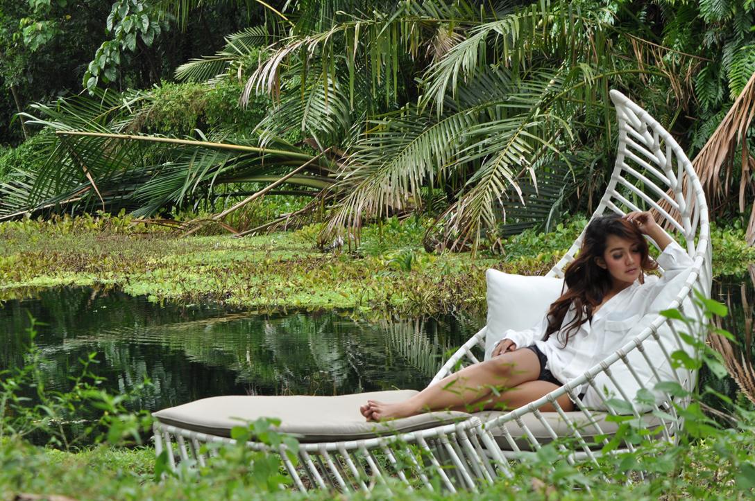 TOHomeMag's tweet photo. #ThisJustIn -Cozy up in a unique Foglia lounge chair. Decorate your patio with @CasualifeLiving in Markham. http://t.co/7tVQoM8NRF