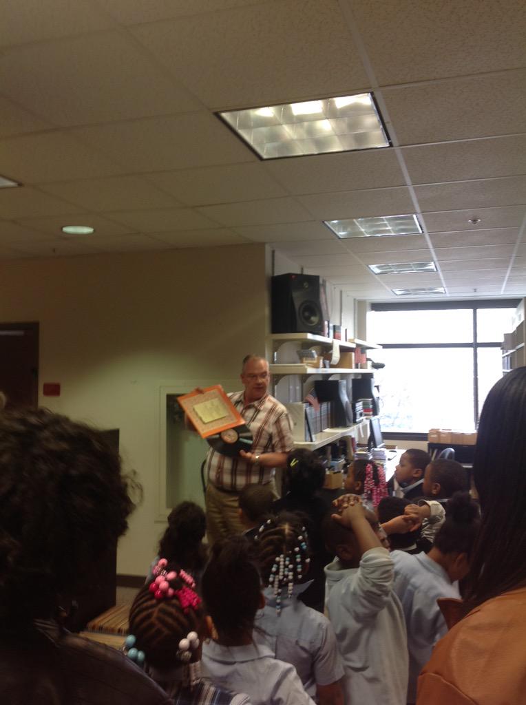KinderRoom160's tweet photo. We had so much fun visiting @WNEDTV studios today! http://t.co/onF9PgODUu