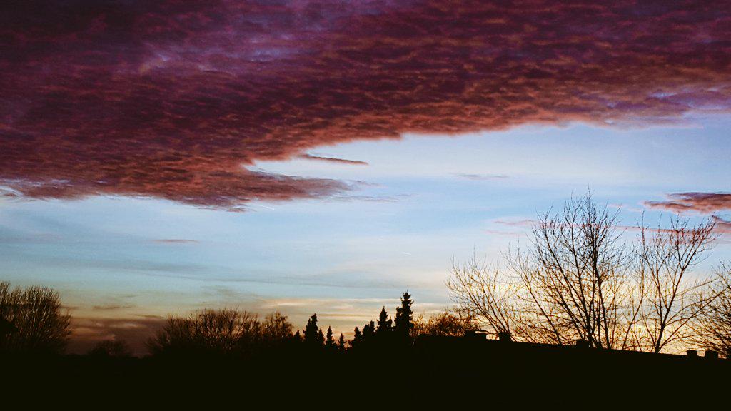 OneResa's tweet image. Beautiful :)
#Bielefeld #sunset