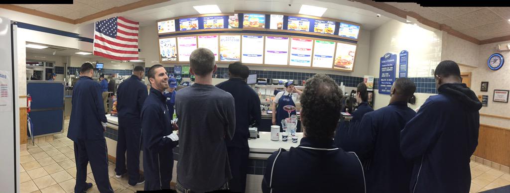 ETBU_MBSK's tweet photo. @ETBU invades @culvers for the first time in Wisconsin. Not exactly @Whataburger but it will feed the team #TX2WI http://t.co/DvxqesgZIN