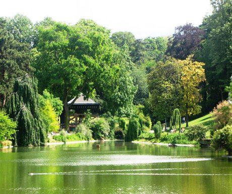 luxurytravel's tweet photo. The 8 most beautiful parks and gardens of Paris  http://t.co/EGGx4sOFMH http://t.co/4lGtw3YSnc