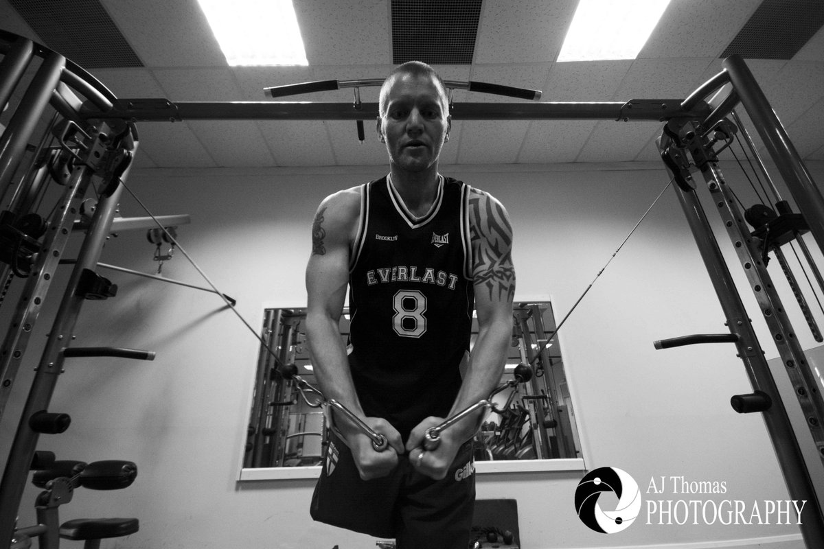 AJTPhotographer's tweet photo. Training hard at Focused Gym, Swindon. with @RobertMcleod16 #motivation #training http://t.co/0u2UrOqaza