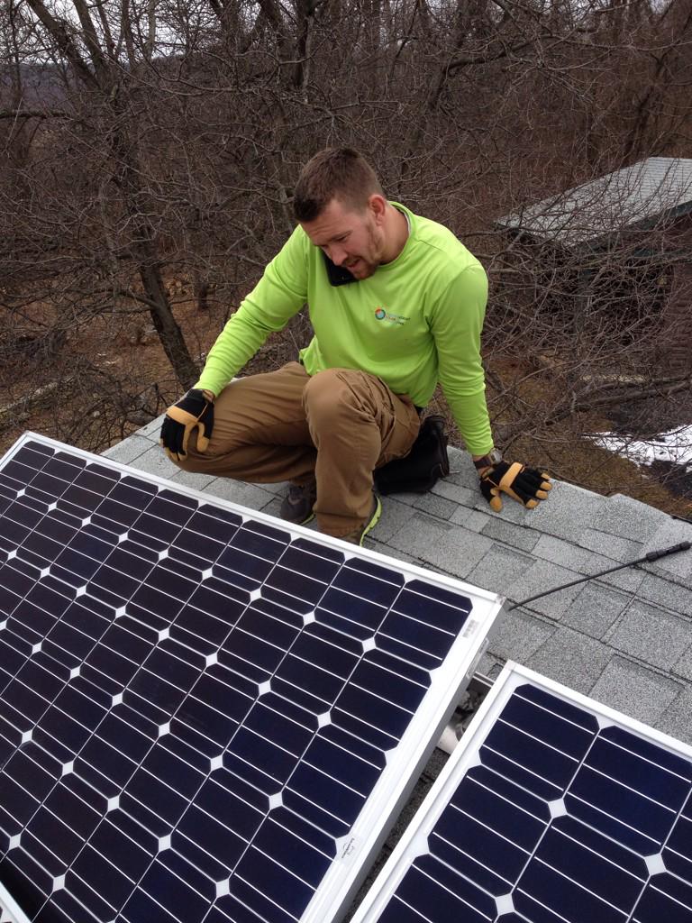 iSolarSolution's tweet image. Niko is good at multitasking