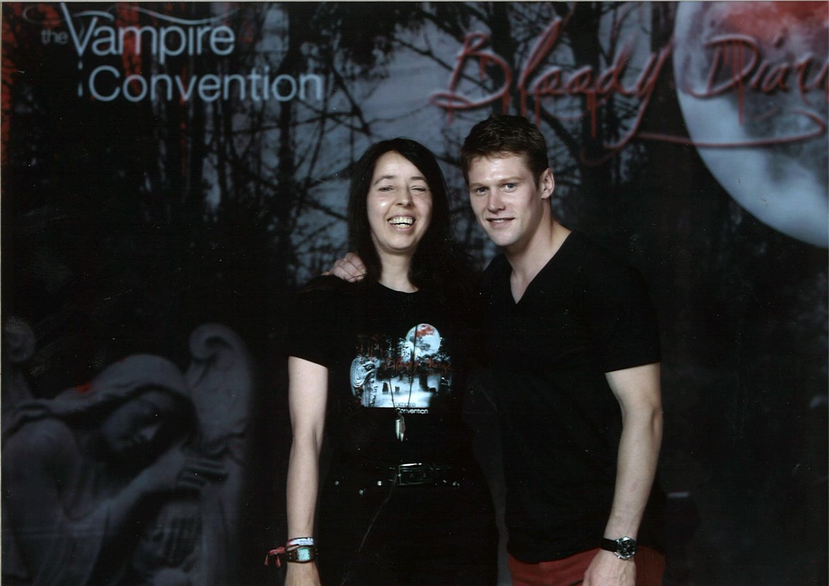 Shadow_walker63's tweet image. @TaylorWood717 Uhm, reminds me te re-activate either my #BeingHuman shirt and/or my BloodyCon shirt!