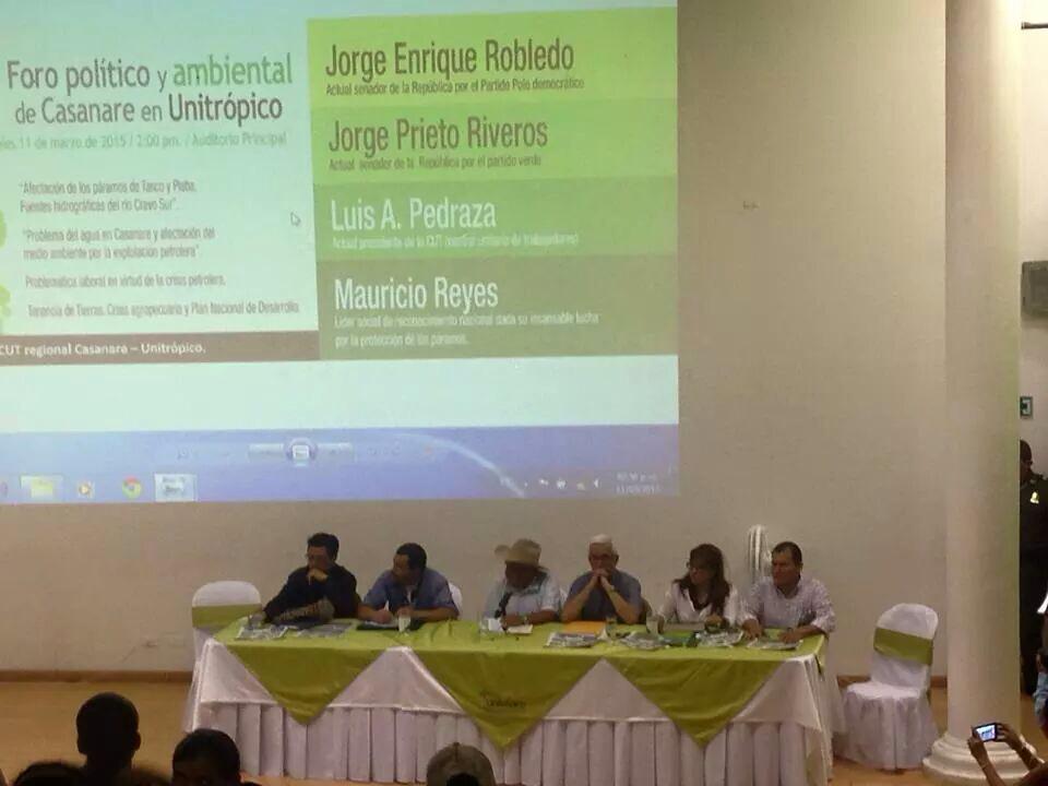 EuniceEscobarB's tweet photo. Foro politico y ambiental en la universidad @Unitropico con presencia los senadores @jorgeprietor y @JERobledo http://t.co/CmI9TJmmp1