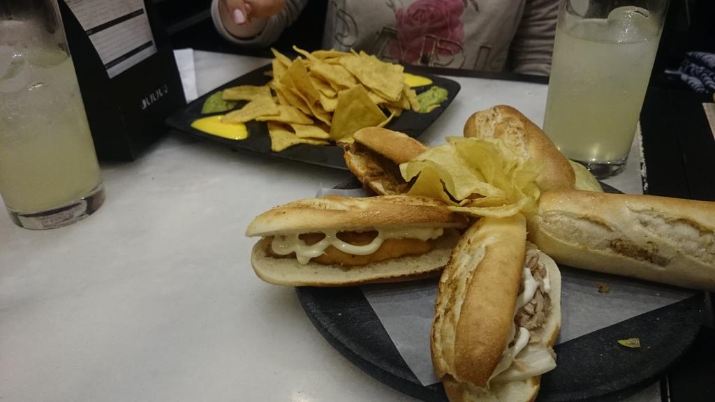 massumgf's tweet photo. Hui tocava una de montaditos @marta_mxt9 ☺☺☺☺☺ http://t.co/Hjs1f9dgnC