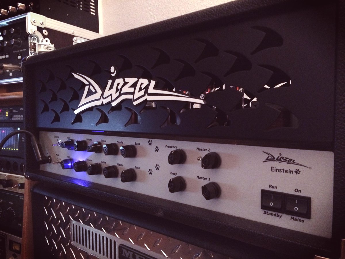 PremierProfiles's tweet image. Looks as good as it sounds! DIEZEL Einstein! #Diezel #Kemper