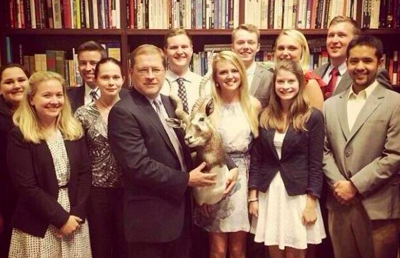 Network_Red's tweet photo. .@taxreformer is looking for a paid intern to start ASAP! THIS COULD BE YOU: https://t.co/hfigXl3q7n @GroverNorquist http://t.co/pplvxyNhAl