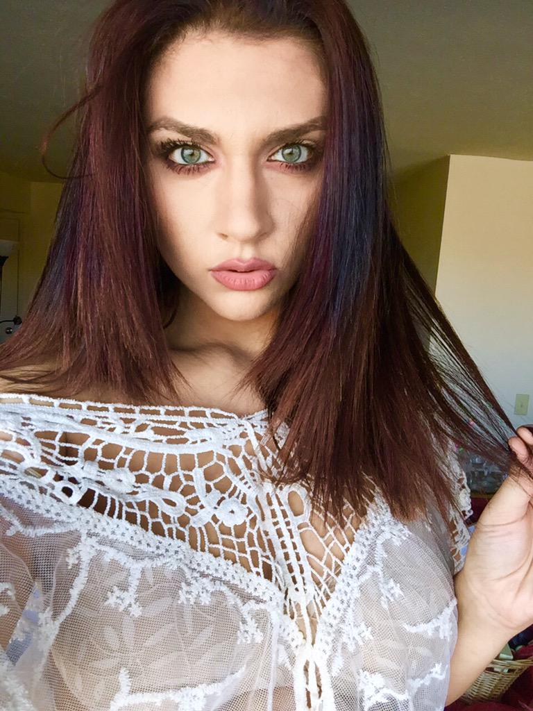 gabri3llah's tweet photo. @FoundBAE here's some face 😈 Puerto Rican and Slovenian http://t.co/Qj6Da2OHBk
