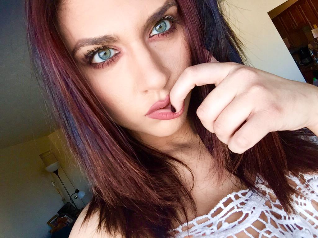 gabri3llah's tweet photo. @FoundBAE here's some face 😈 Puerto Rican and Slovenian http://t.co/Qj6Da2OHBk