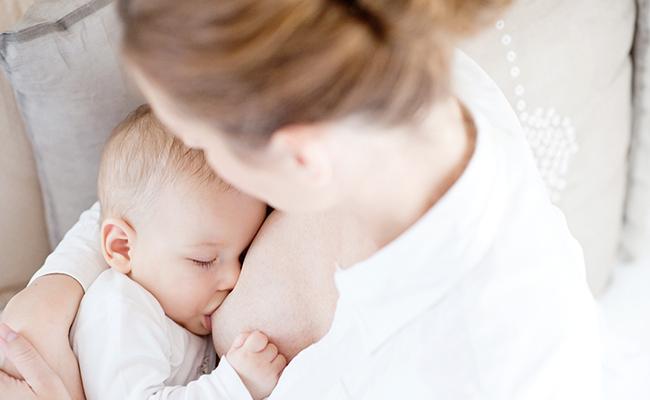 Flight attendant <a href="/Heather_Poole/">@Heather_Poole</a> advocates for #breastfeeding on planes 
bump.ly/6012F22i