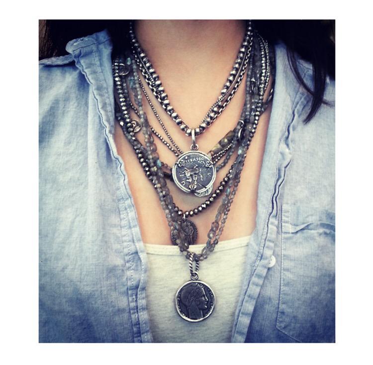 BlueRubyJewels's tweet photo. All layered up in @ShereendeR at our @Oakridgestyle location 🙌💙🙌 http://t.co/dsDe6PaOvI