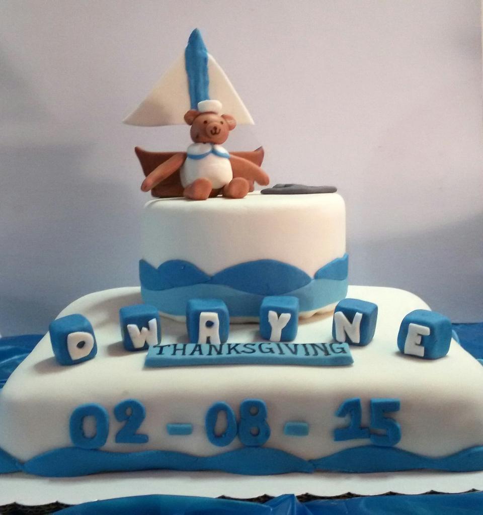 looovesweeties's tweet photo. #CakesBySweeties #Cake #Passion #Bake #Love http://t.co/8gs3YJ1QmF