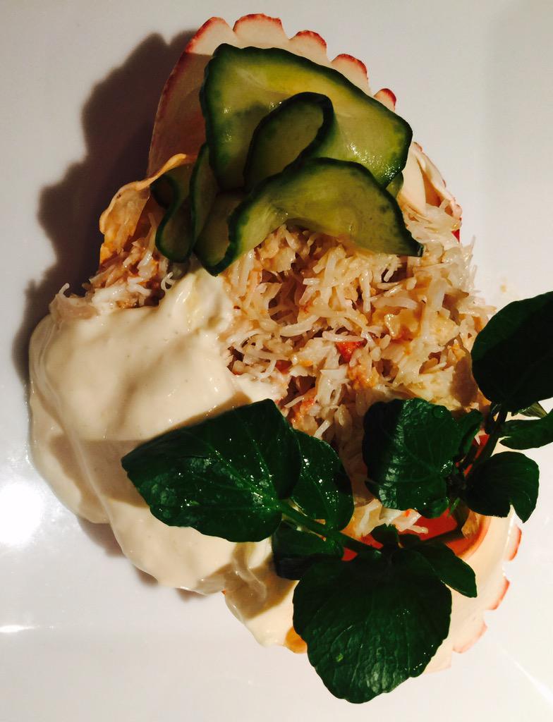 AlanLucasFood's tweet photo. Tasting at home tonight LG Dressed Crab,Rib of Beef &amp; Fruit jellies with @LuluAtCrumpetCo http://t.co/6RlVl9dQkv