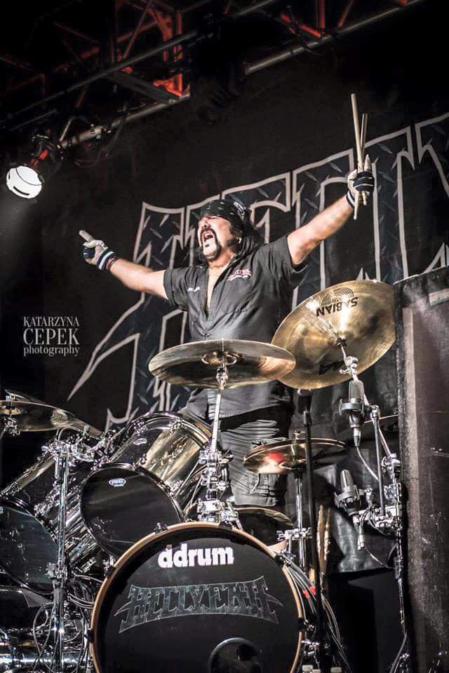 Happy Birthday to the living legend Vinnie Paul! I hope you have a great day! Oh HELLYEAH!!!! 