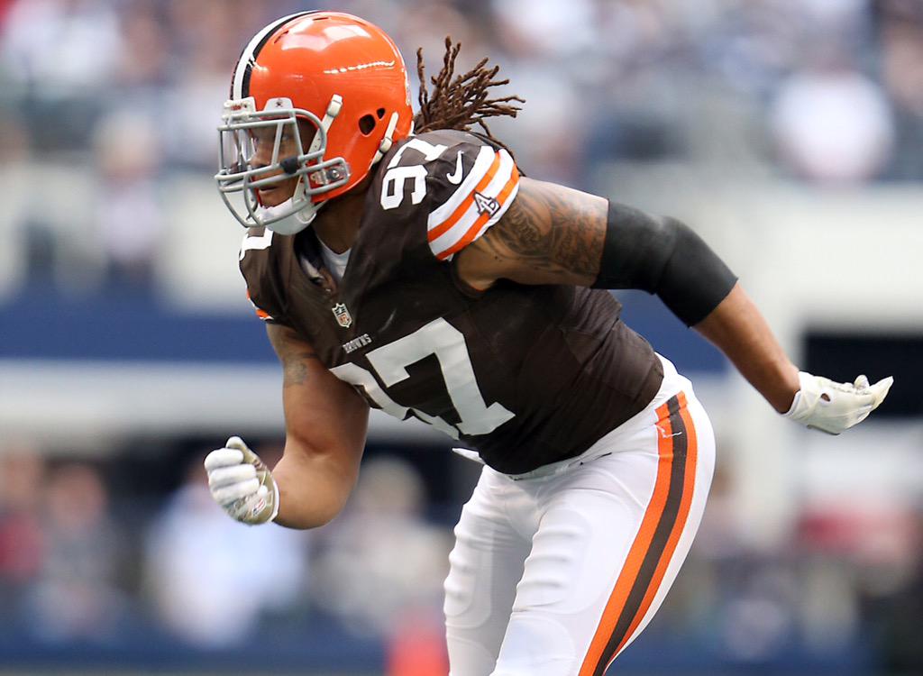 NFLBilitz's tweet photo. Now a Patriot Jabaal Sheard 2 years/$11 Million http://t.co/QeR0z00mUN