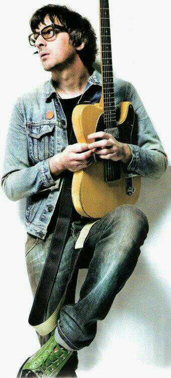    Happy  Birthday,Graham Coxon!                    4                                                           