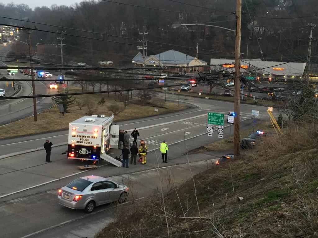 WTAE's tweet image. BREAKING NOW  Suspicious Package Green Tree &amp;amp; Cochran Rd in Mt. Lebanon. The latest- Pittsburgh's Action News 4 at 11