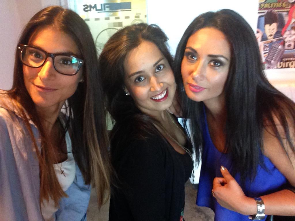 santandercaba's tweet photo. Estamos al aire con @pamelafiera en ALGO PERSONAL por UCV TV! Un gustazo! http://t.co/JjBWxipDkM