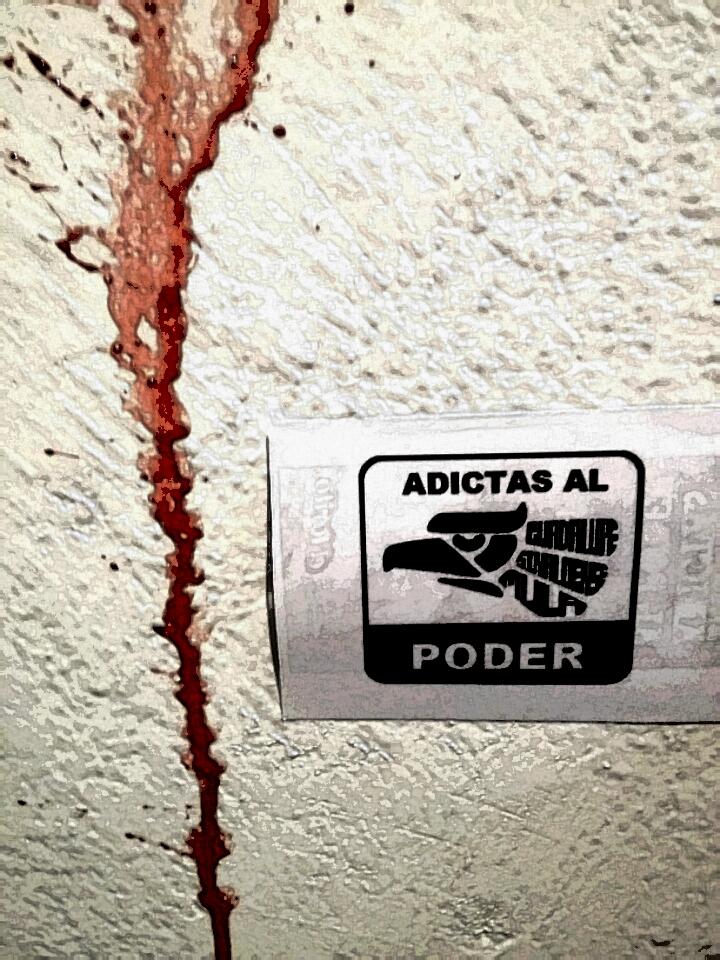 TelondeAquiles's tweet photo. @mx_df #ADICTASALPODER 
Dom 17. 30 hrs
#ForitodeCoapa
#MujeresDetrasNarco 
Preventa en línea! http://t.co/yvP0UUuPNZ