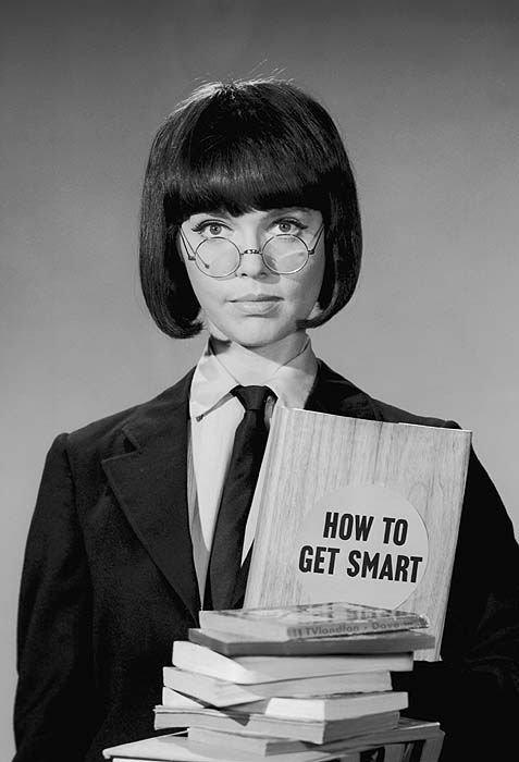 Hoy cumple 82 la agente 99...
Happy Birthday, Barbara Feldon!!! 