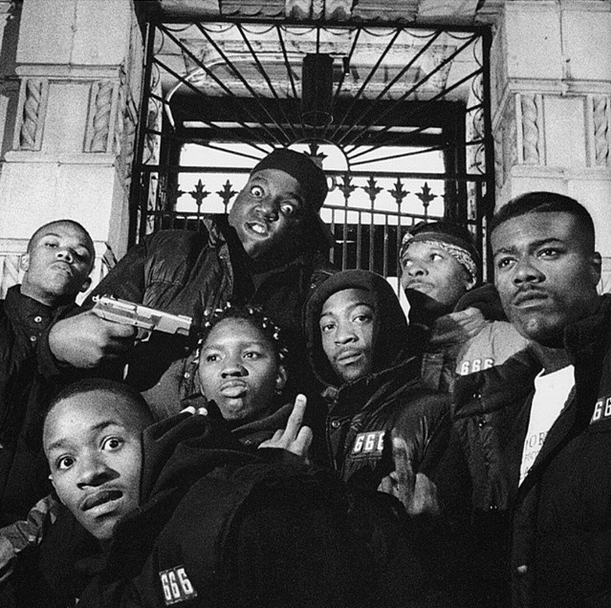 DailyRapPics's tweet photo. B.I.G. and Junior Mafia. http://t.co/4KUt3fYBW4