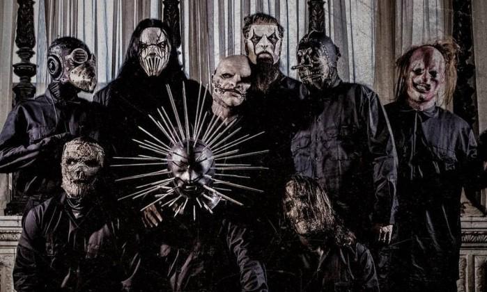 JornalOGlobo's tweet photo. Guitarrista do Slipknot é esfaqueado na cabeça pelo próprio irmão. http://t.co/7oWZpu4b8s http://t.co/YOvZdFeutQ