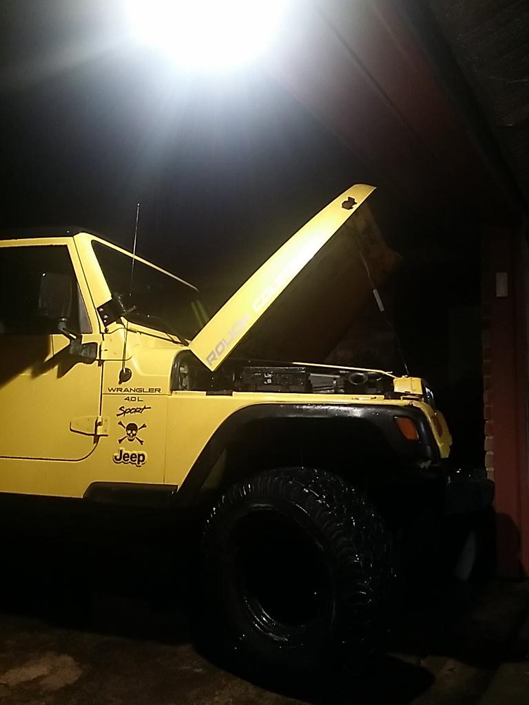 Brimtech1's tweet photo. Installing a unit on this beauty! #sema #jeep #brimtech #gogreen #savewater #unlimitedwasherfluid http://t.co/Gey13JixMU