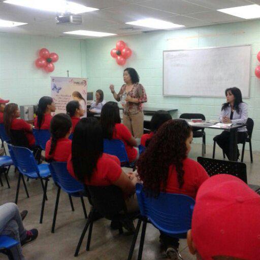 IMMUJER_BNA's tweet photo. siguimos formando a nuestras mujeres e esta oportunidad a las de .@RABSA_OFICIAL de Bna. Gracias a .@GuillermoCompa http://t.co/8Ji053pkuF
