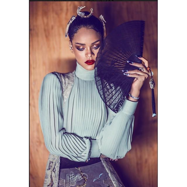 ReinaaRoyale's tweet image. @harpersbazaarcn April 2015 #COVERISSUE on stands now! by badgalriri
