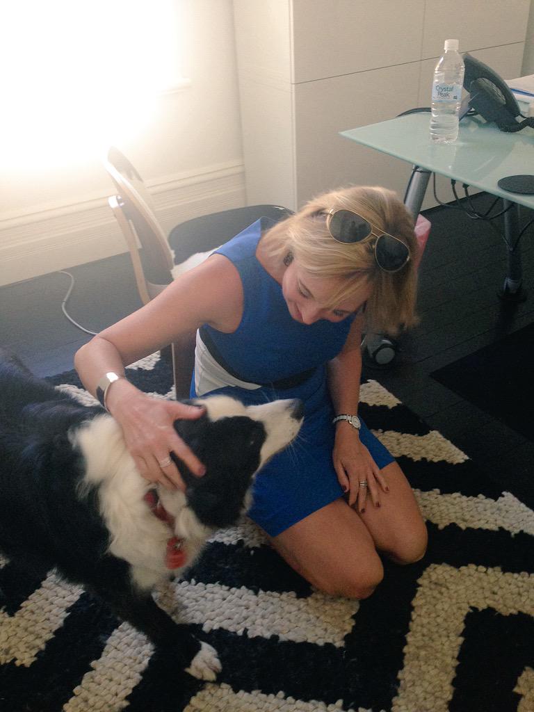 ambersheldon's tweet photo. Lot of โค๏ธโ@GemmaTognini: Surprise visit @gtmedia frm @bonniebullock We love who she is & the work she does #Her4Her http://t.co/V18bp6lo3Uโ