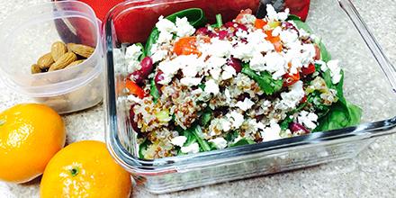 #NutritionMonth theme is Eating 9 to 5 &amp; Erin’s got great lunch-building tips to do just that! ow.ly/Ka8AA