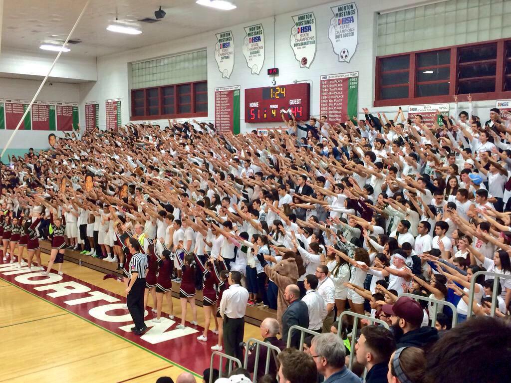 mortonsfinest15's tweet photo. No matter what we're cheering our team on till the 4 zero's on the clock! Sectional Championship here we come. 🏀🐴 http://t.co/0tNAqDFyRk