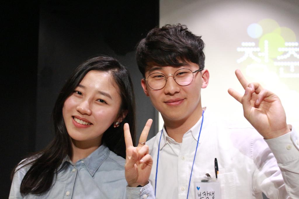 ask_we's tweet image. 3월 7일 #젊음이묻습니다 #바스락홀 #시민청
젊음이 젊음에게 현장 스케치!
#김물길 #이효찬 #최대호