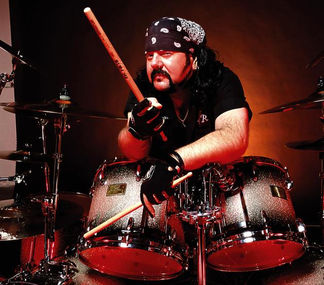 (^^)/ Happy Birthday  Vinnie Paul!!!!! 