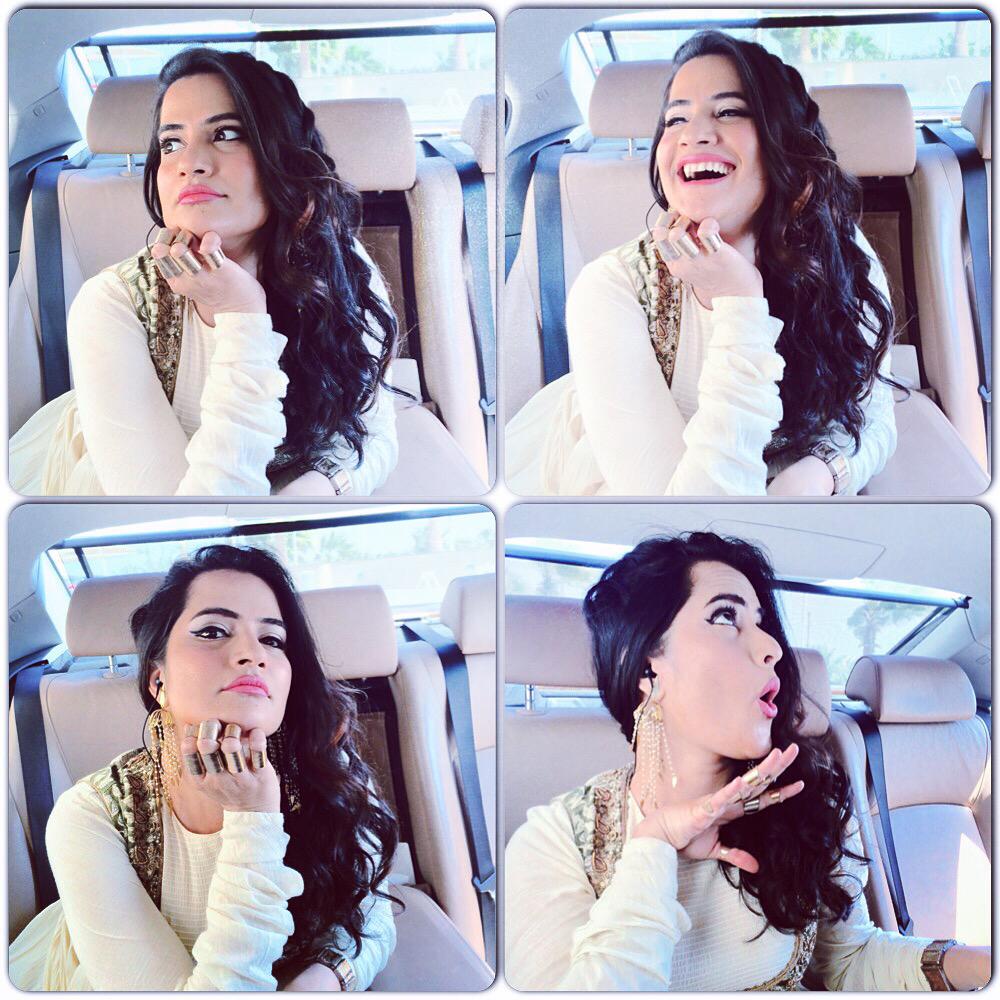 sonamohapatra's tweet photo. On my way to stage.Another country.Another gig . 
Destination wedding &amp; my choice of Songlist.Believe &amp; things turn ! http://t.co/eb1unwZvKx